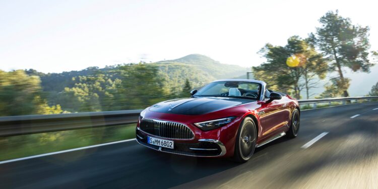 Maybach SL 680 Monogram Series Shines In Dubai