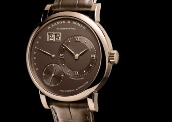 A. Lange & Söhne debuts the new LANGE 1 DAYMATIC HONEYGOLD