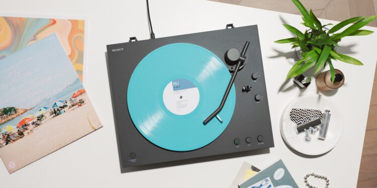 Top shot of Sony PS-LX3BT turntable