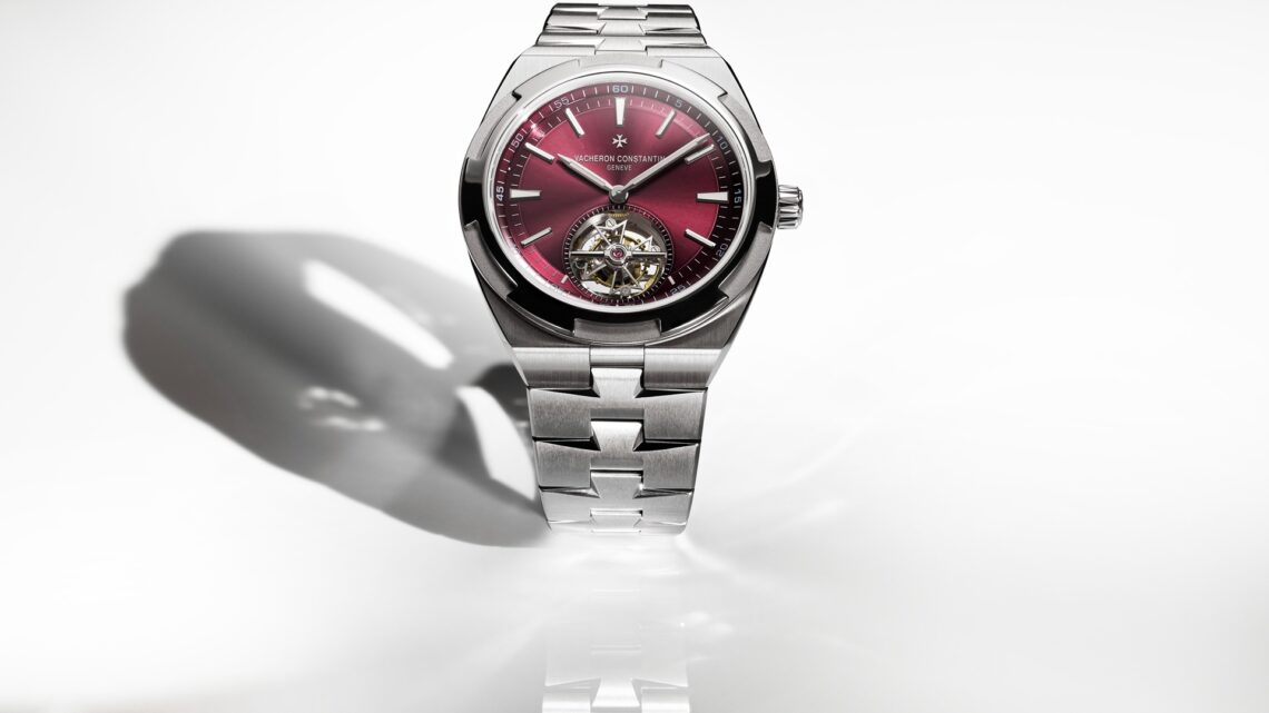 Vacheron Constantin unveils a new version of the Overseas Tourbillon