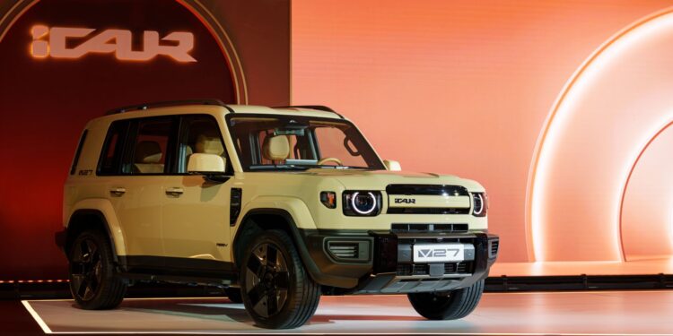 iCAUR launches new V27 SUV in the UAE