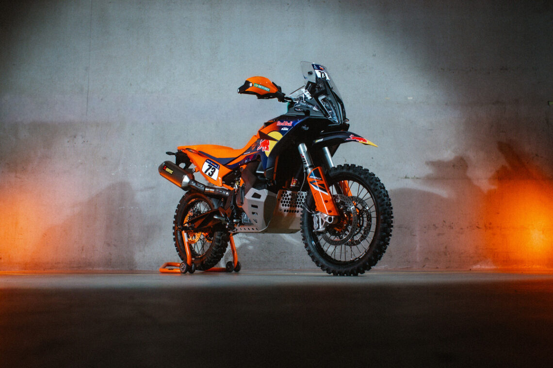 2026 KTM 890 Adventure R Rally Unveiled
