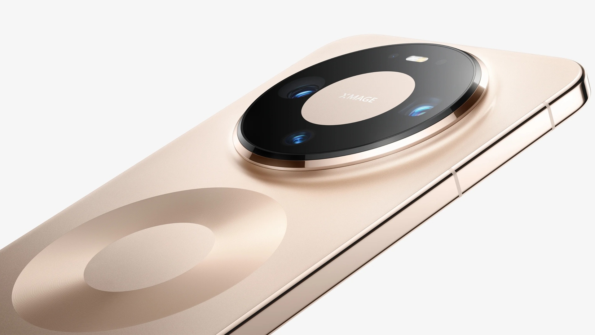 The back side of the Huawei Mate 80 Pro in Gold colour, with a focus on its camera module