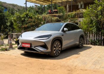 The BYD Sealion 7 parked outside a quirky cafe, located in the Gurugram Aravallis