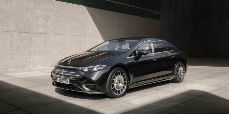 The new Mercedes-Benz EQS: Range, Charging, Digital Features, and Steering Technologies