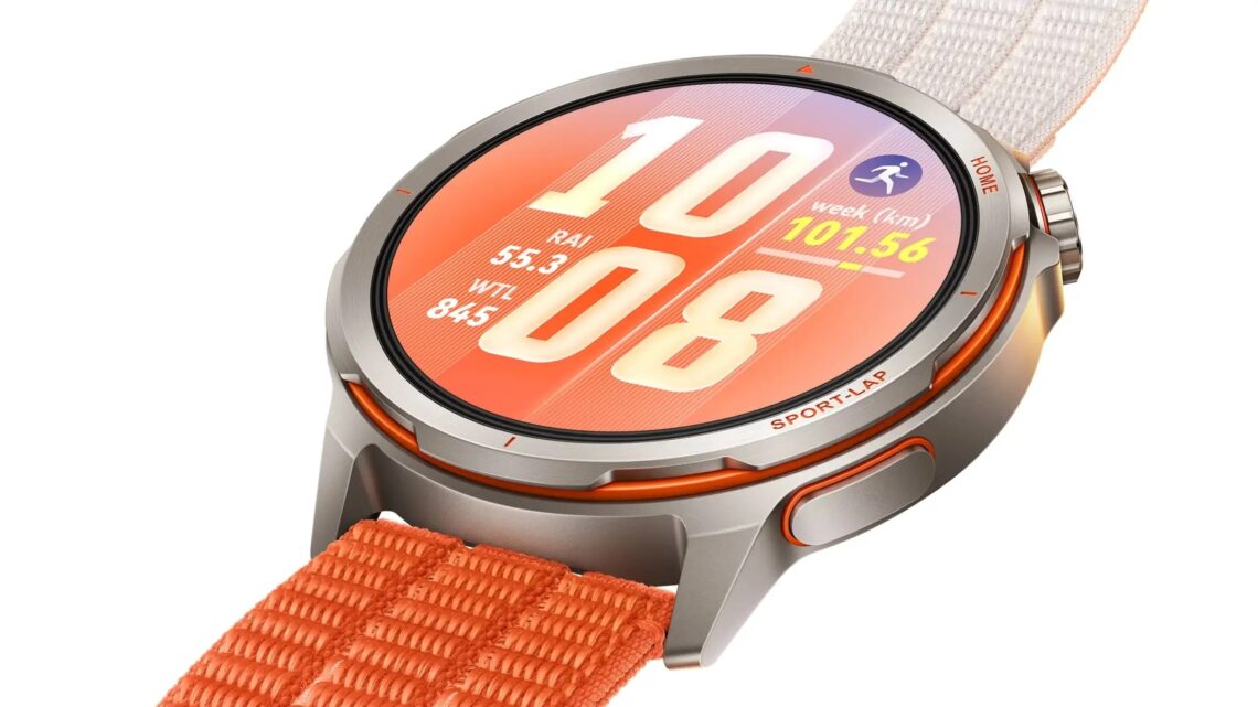 Close-up of the dial of the HUAWEI WATCH GT Runner 2 in Dawn Orange