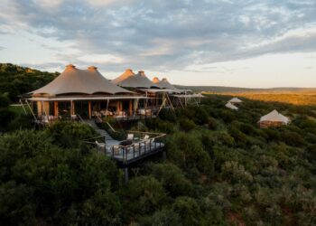 Wide shot of the exterior of the Shamwari Private Game Reserve