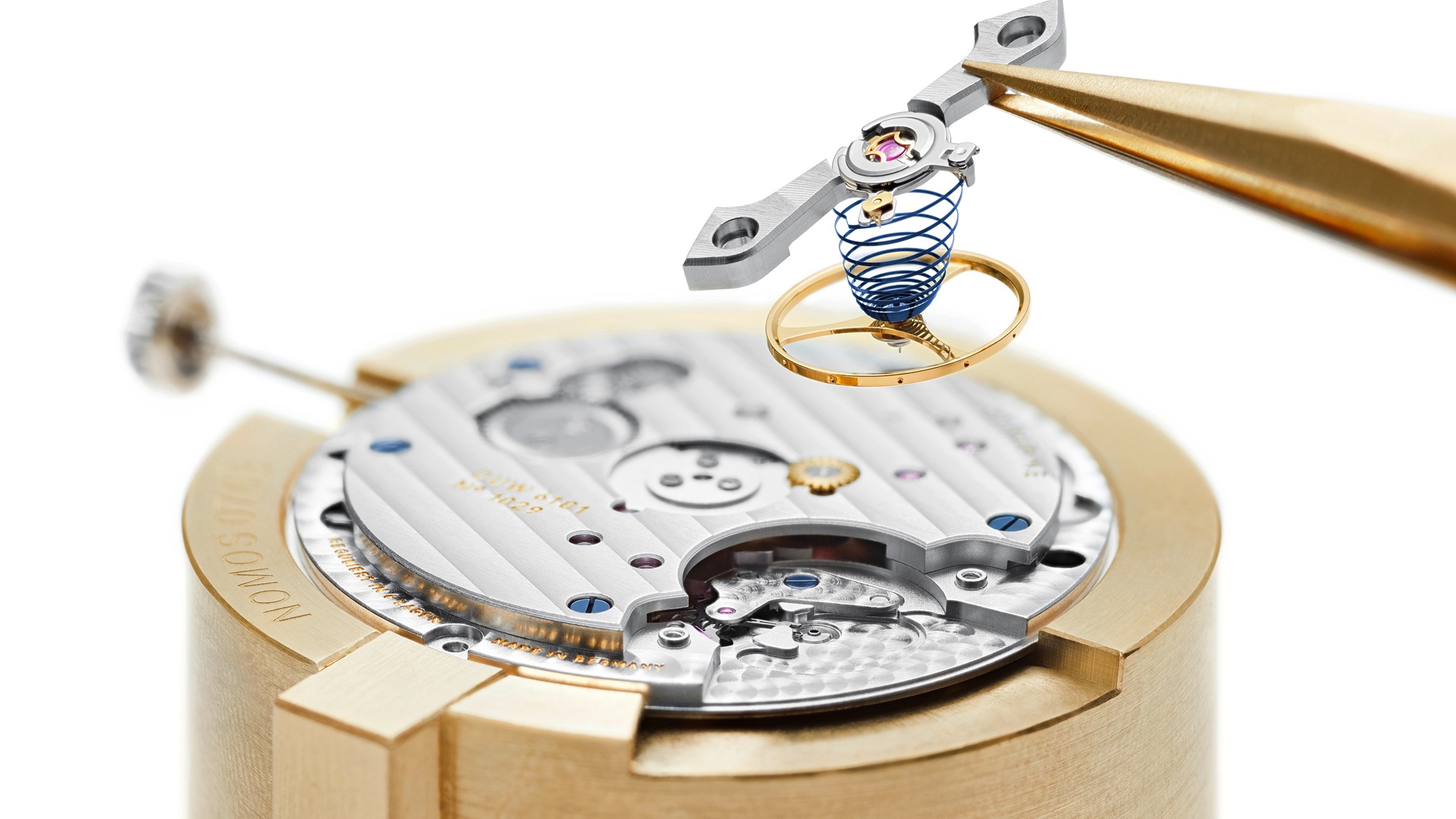 Nomos Glashutte Tangente neomatik 38 Update.