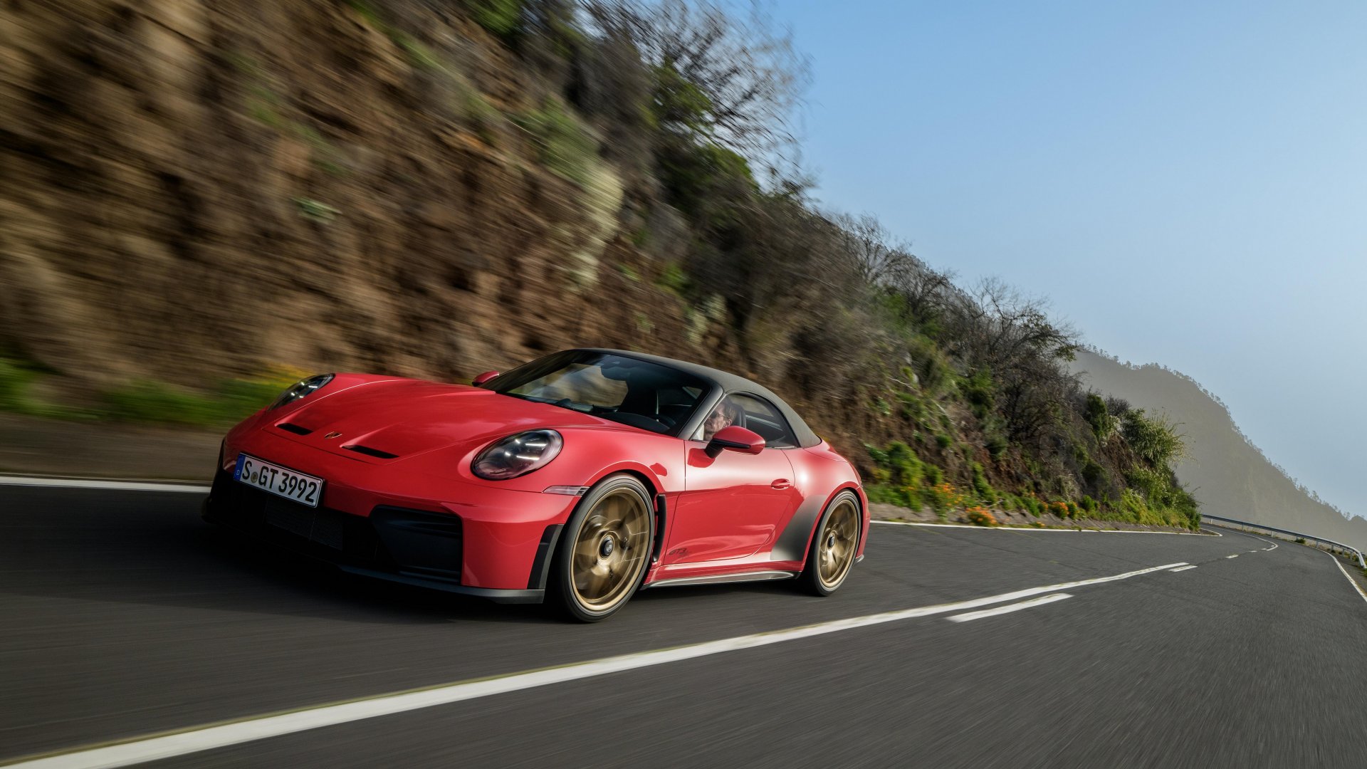 The new Porsche 911 GT3 S/C in red - Dynamic image from the front