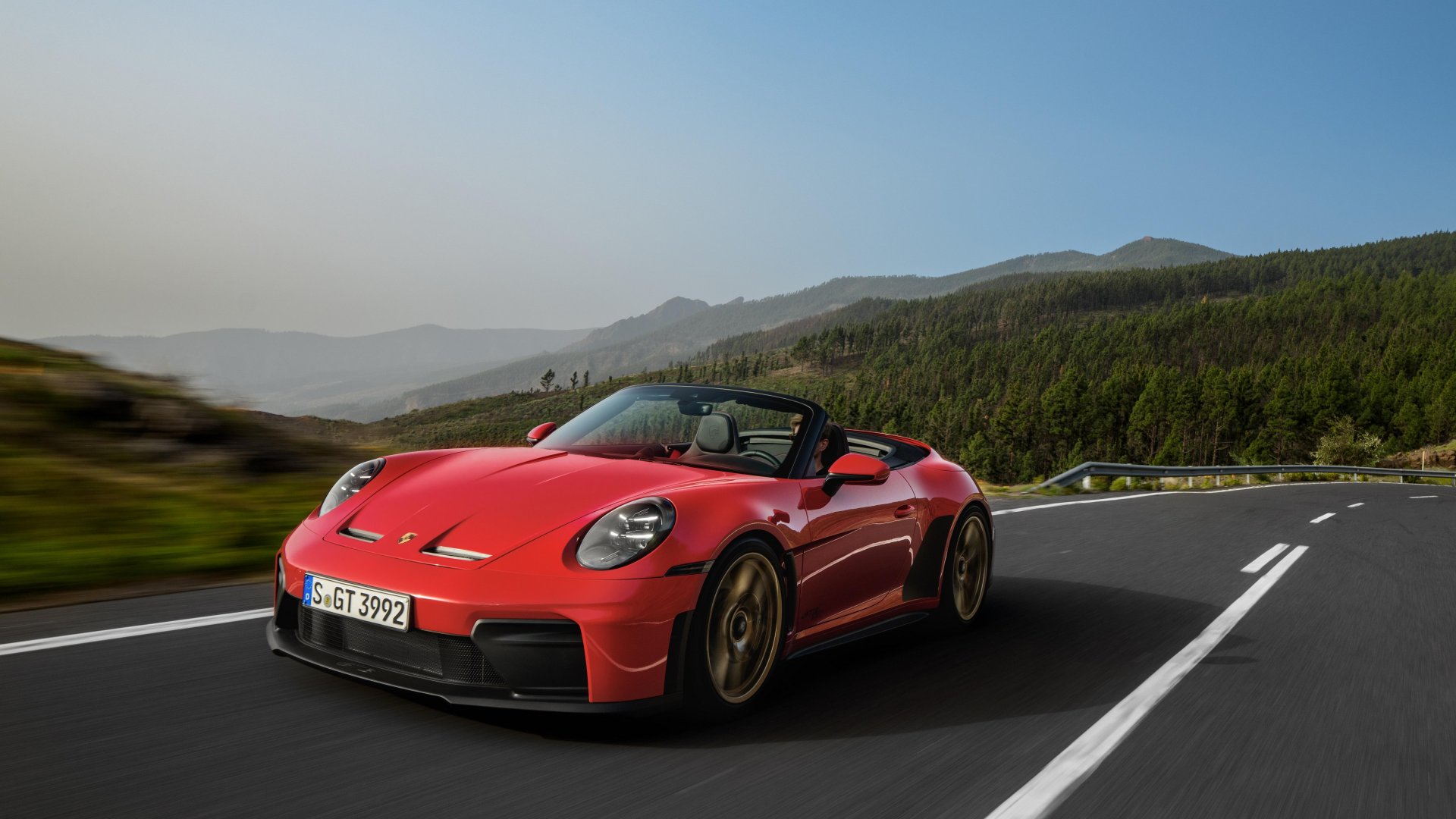 The new Porsche 911 GT3 S/C in red - Dynamic image from the front