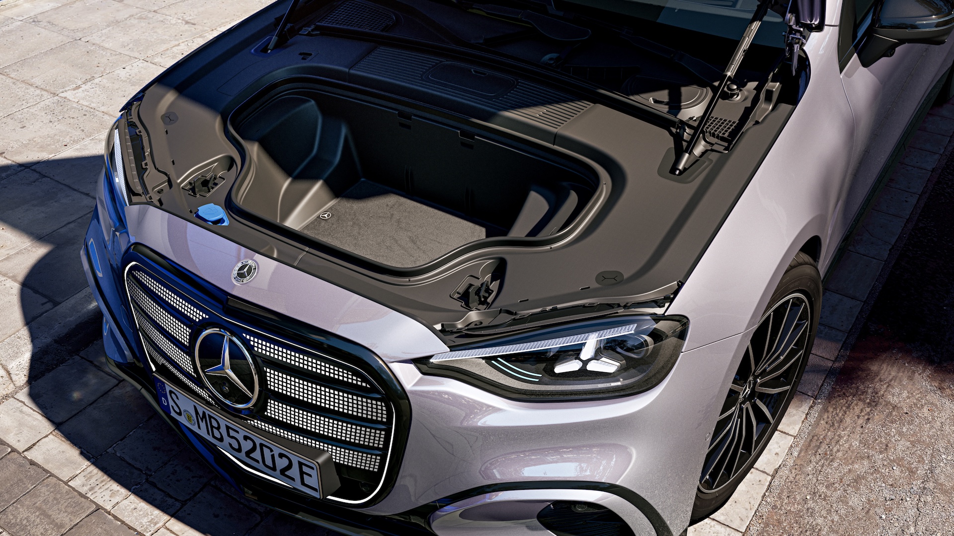 All-New Mercedes-Benz C-Class EV Revealed: Practicality & Frunk