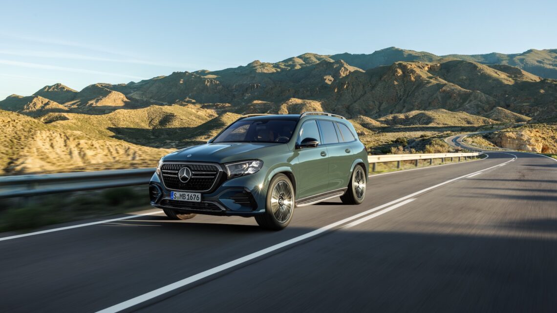 New Mercedes-Benz GLS Revealed
