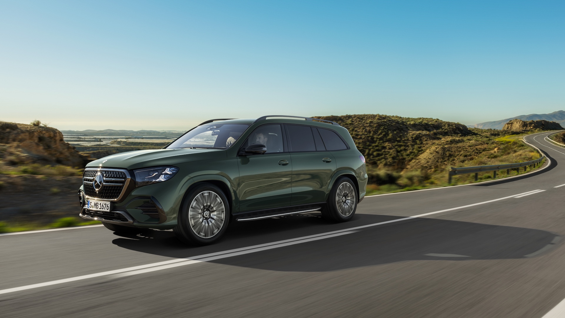 New Mercedes-Benz GLS Revealed