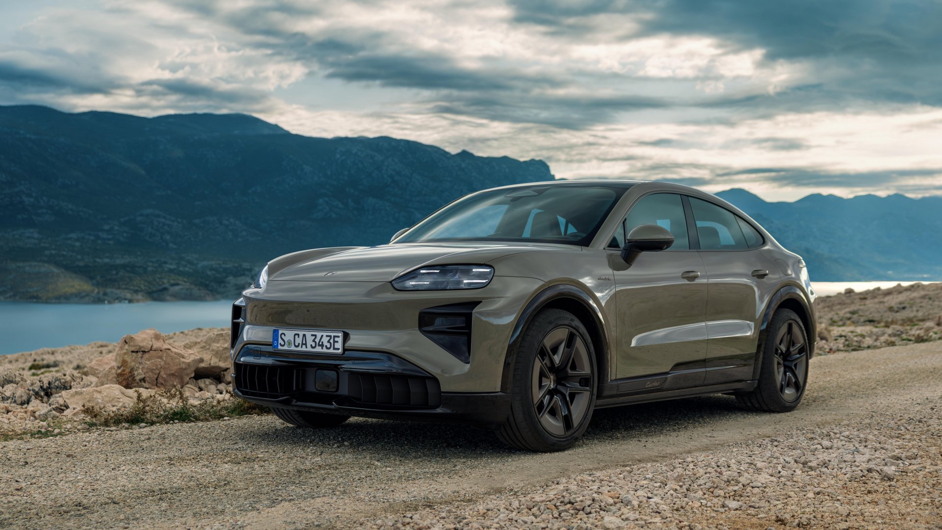 New Porsche Cayenne Coupe Electric Revealed