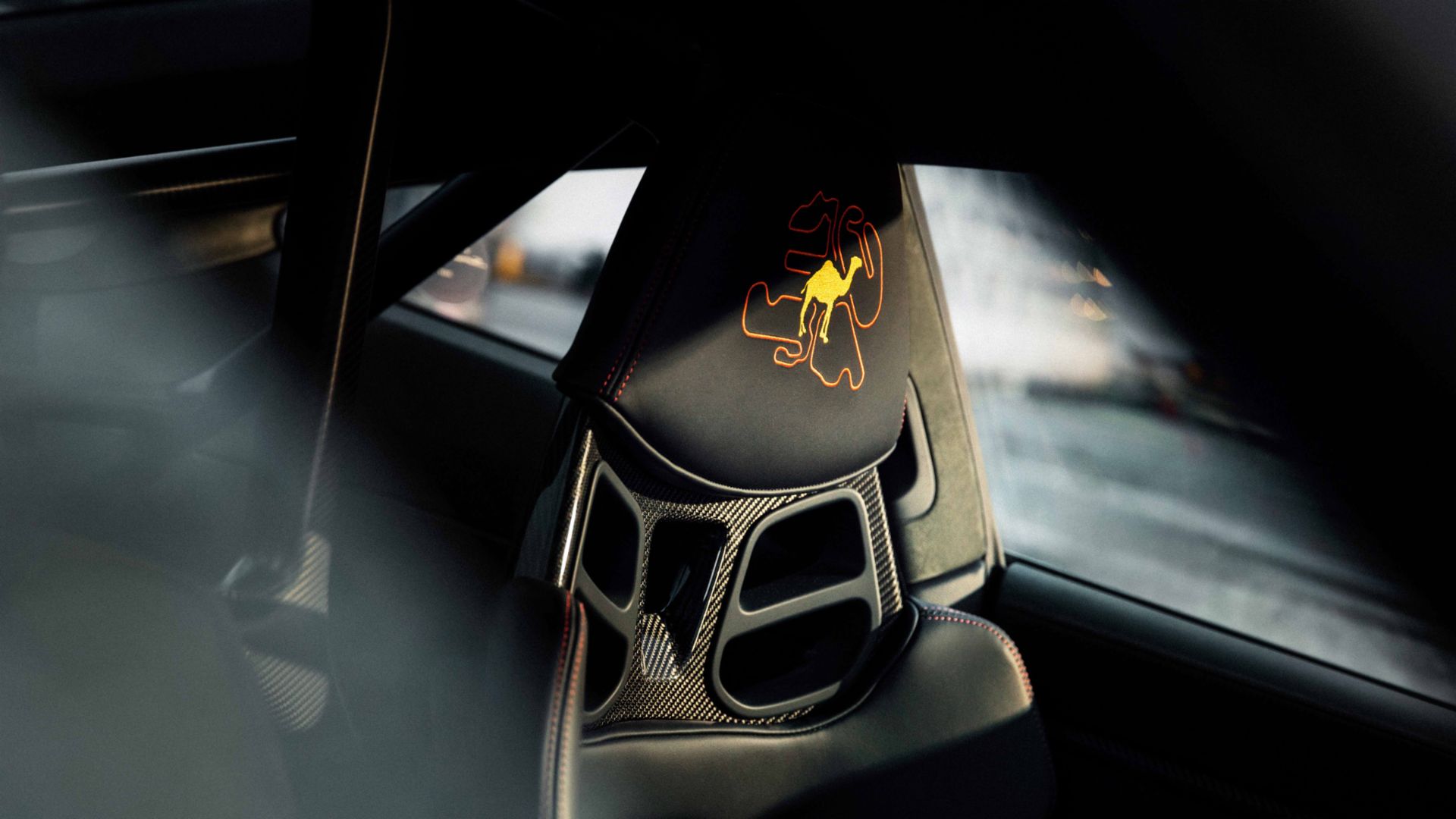 Porsche 911 S/T Camel GT Challenge