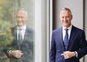 A. Lange Sohn Wilhelm Schmid Interview.