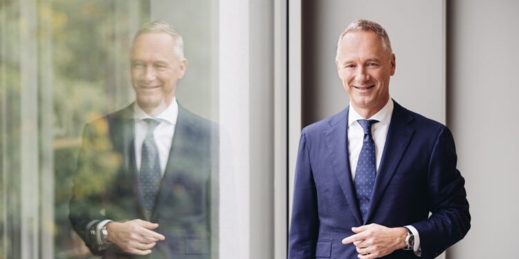 A. Lange Sohn Wilhelm Schmid Interview.