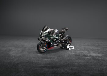 New BMW M 1000 RR Limited Edition Isle of Man TT Revealed: Only 115 Units Built