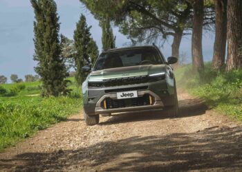 New Jeep Avenger Gets Refresh with Hybrid, Electric, and 4xe Models