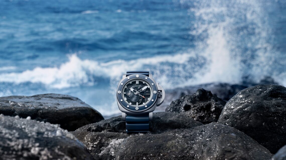 Panerai Submersible GMT PAM01495.