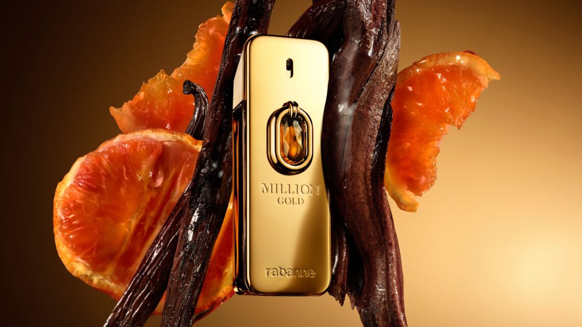 Image of the bottle of Million Gold Elixir, surrounded Yellow Mandarin and Vanilla