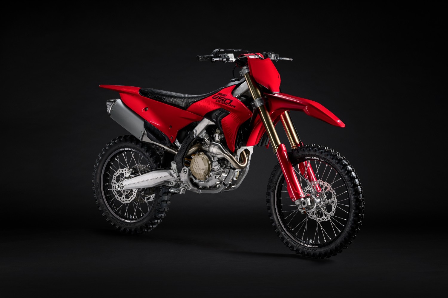 Ducati Desmo250 MX aluminium perimeter frame 8.96 kg lightweight chassis fully adjustable Showa suspension