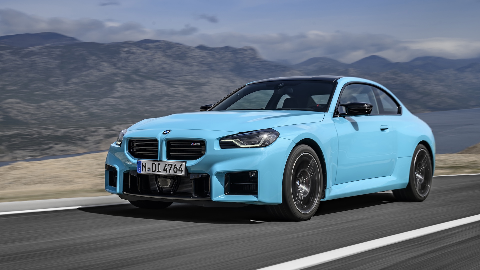 New BMW M2 with xDrive AWD debuts