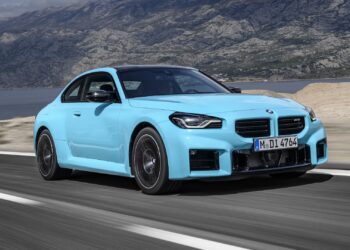 New BMW M2 with xDrive AWD debuts