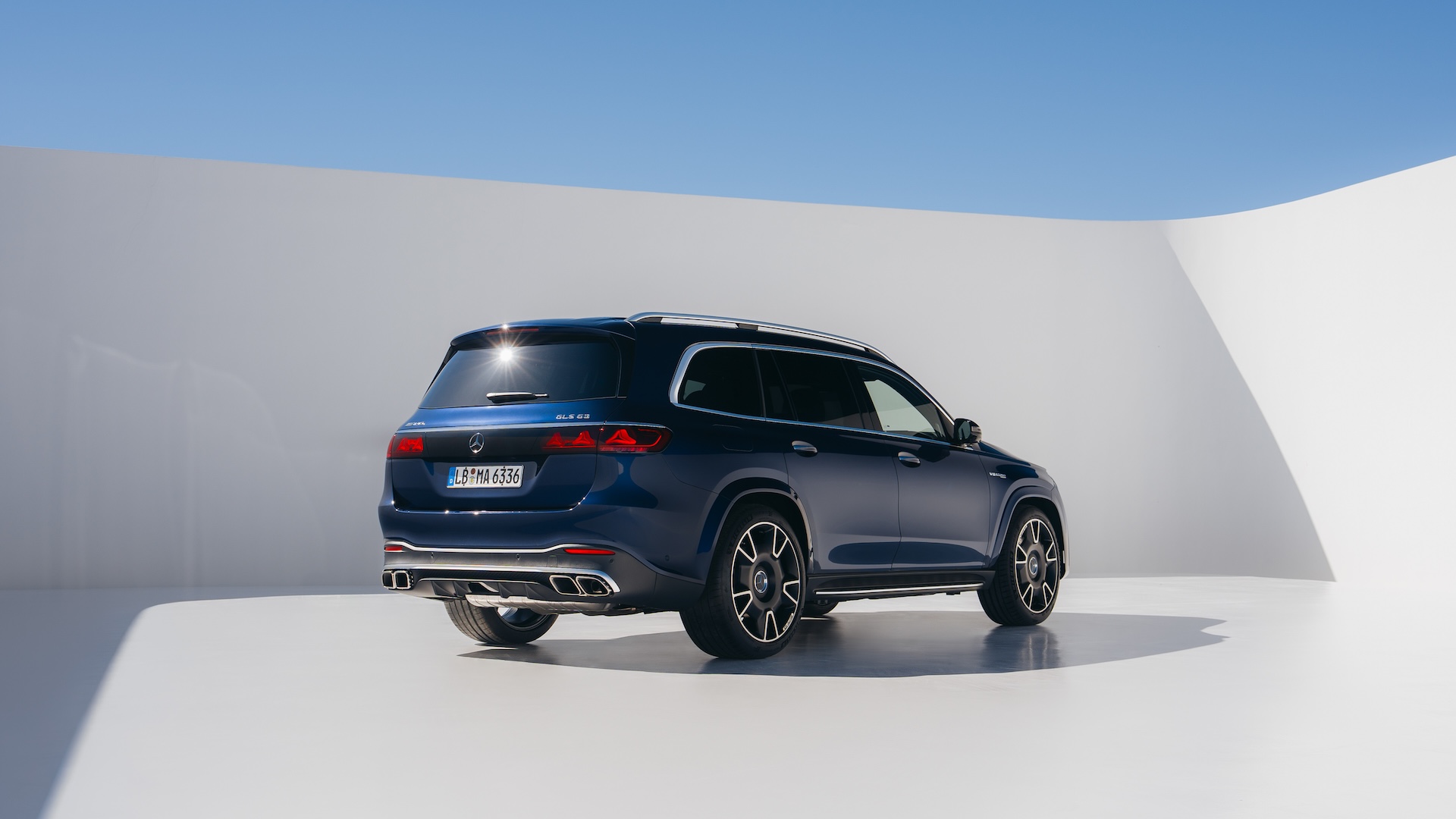 new Mercedes-AMG GLS 63 revealed