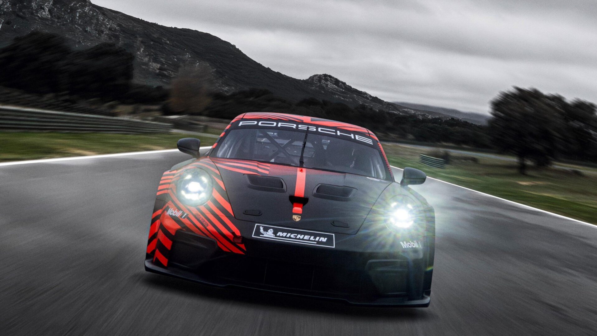Porsche 911 GT4 R Revealed
