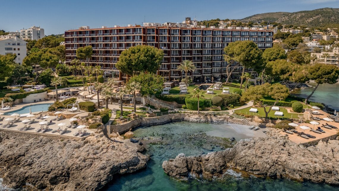 Gran Meliá Eclipse - An aerial wide shot of the exterior of the Hotel de Mar