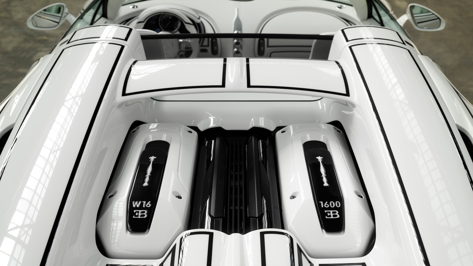 Bugatti W16 Mistral Blanc Eternel