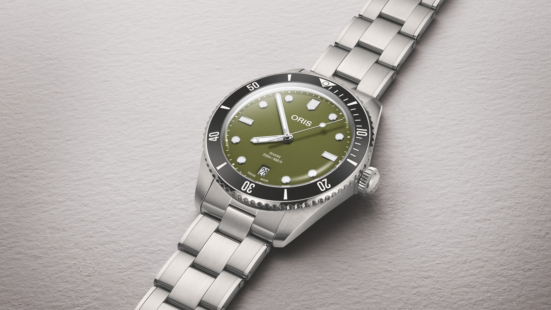 Oris Divers Date in Olive Green.