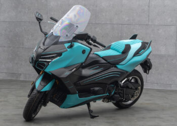Yamaha TMAX 560 Gets a Jaw-Dropping Mansory Carbon Makeover