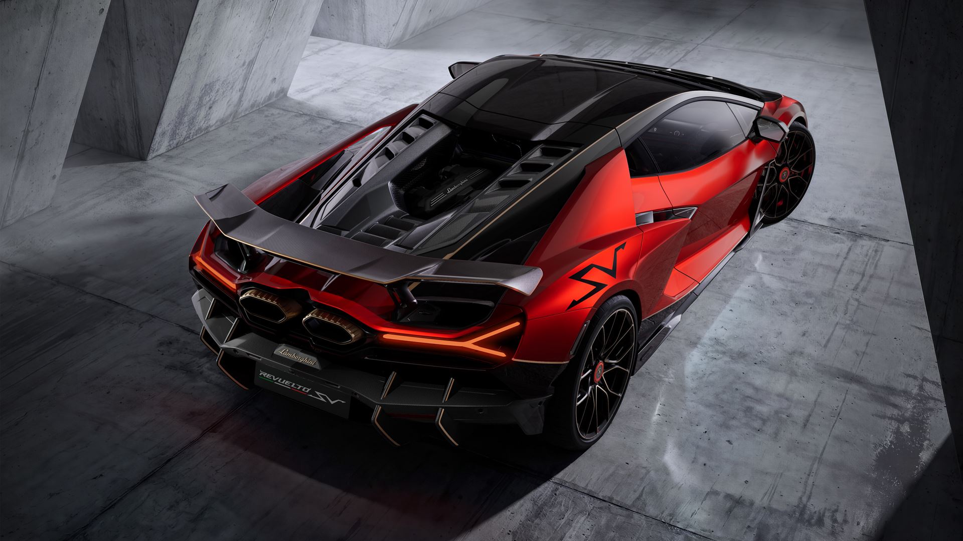 Lamborghini Revuelto SV Debuts