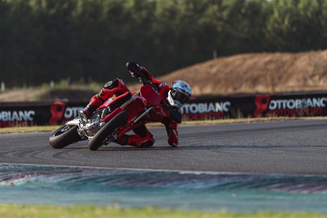 Ducati Desmo450 SM: Brand’s First Racing Supermoto Unveiled