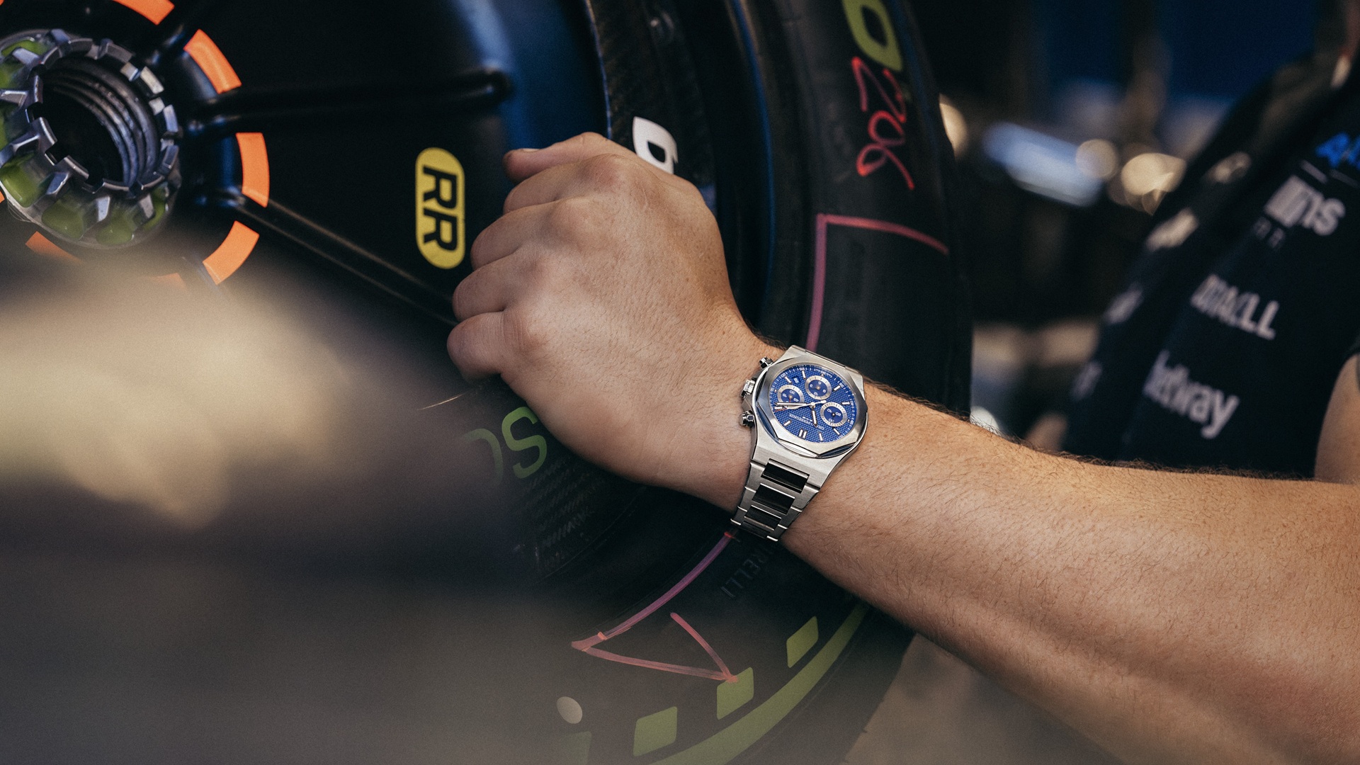 Girard-Perregaux Laureato Chronograph Williams Edition 42 MM.