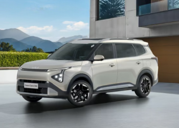 Kia launches factory‑fitted CNG variants of Carens and Carens Clavis in India, prices from ₹12.12 lakh