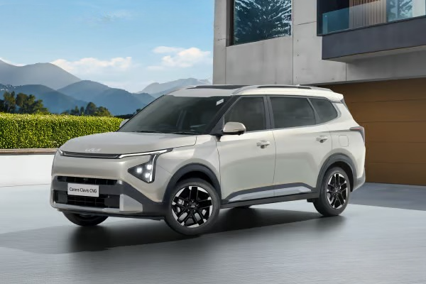 Kia launches factory‑fitted CNG variants of Carens and Carens Clavis in India, prices from ₹12.12 lakh