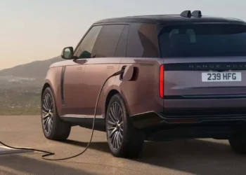 Electric Range Rover Has 405 HP and Up to 600 Km of Range
