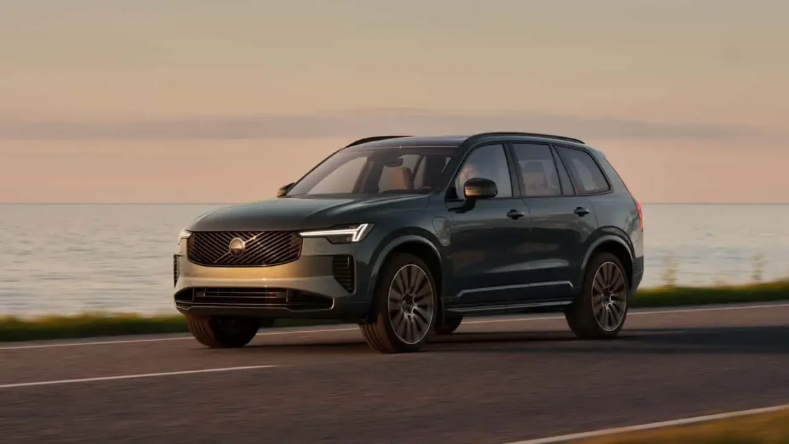 Volvo XC60 and XC90 Plug-In Hybrids Now Have 200 km and 160 km Electric Driving Range