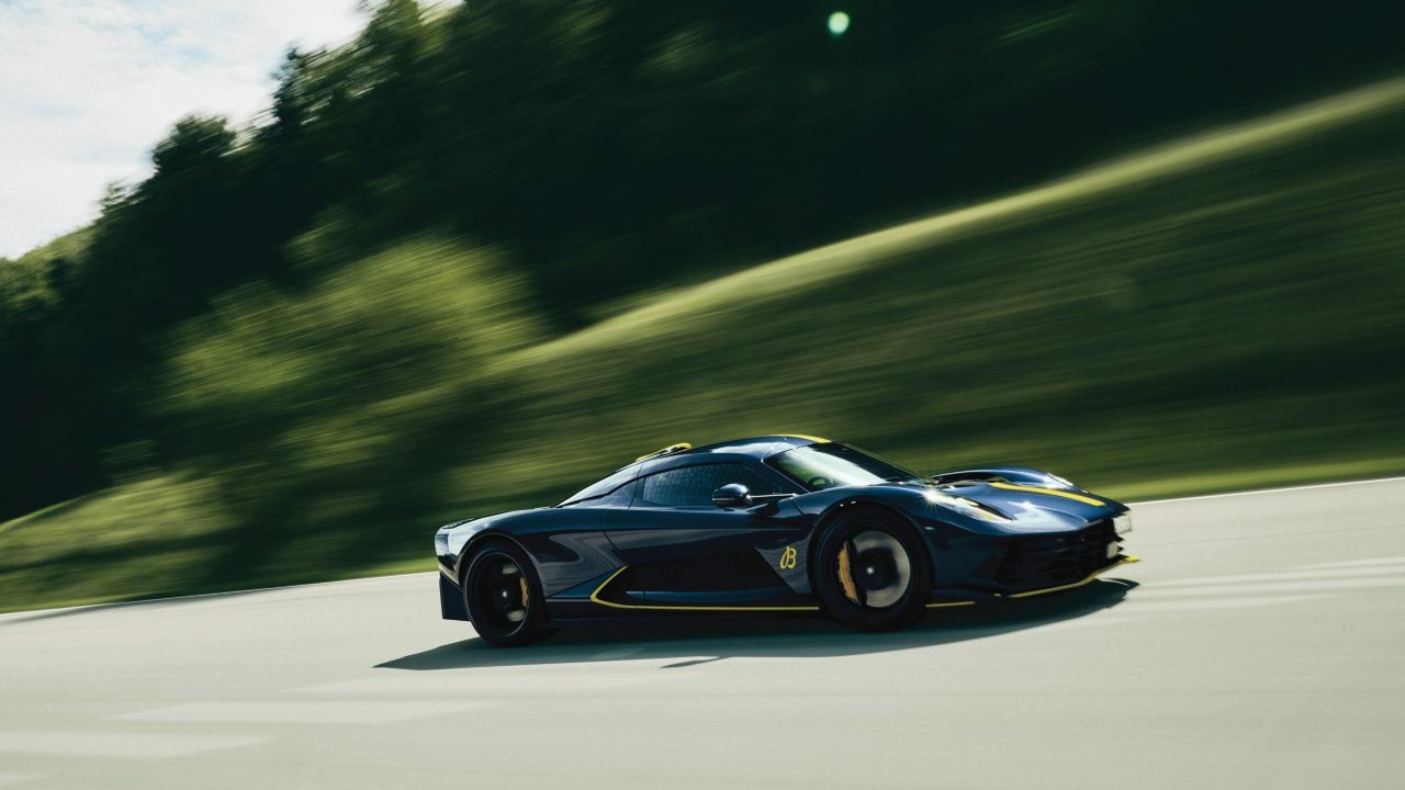 Breitling and Aston Martin bespoke Super Chronomat experience.