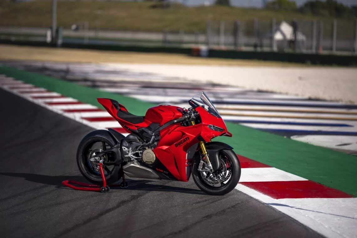 2027 Ducati Panigale V4 Debuts With 218hp, Improved Handling And MotoGP-Inspired Electronics