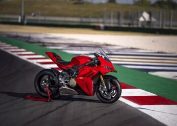2027 Ducati Panigale V4 Debuts With 218hp, Improved Handling And MotoGP-Inspired Electronics