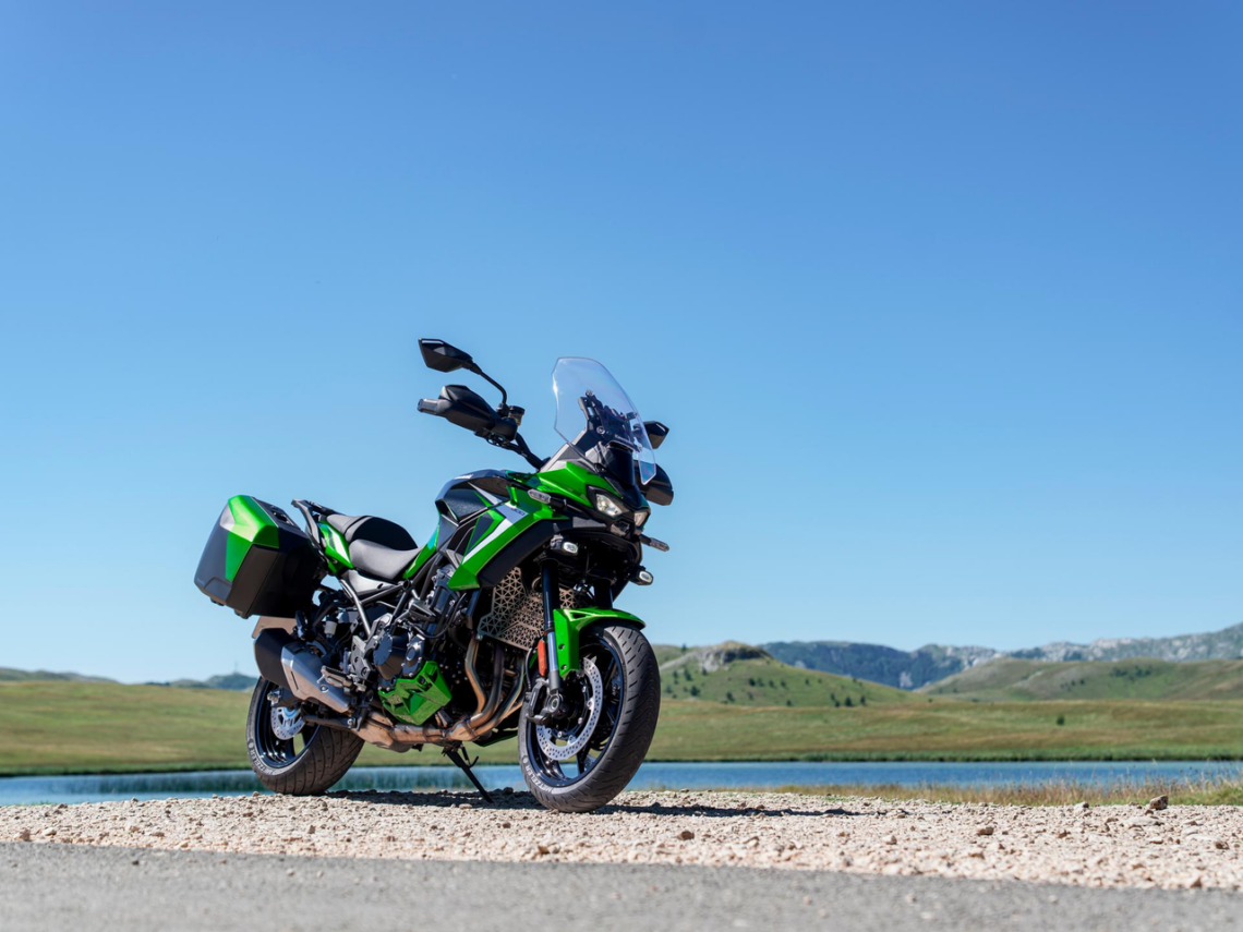 Kawasaki Versys 900 Debuts: Z900-Based Sport-Tourer With Radar Tech