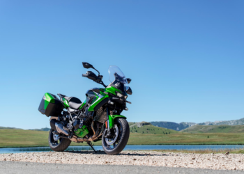 Kawasaki Versys 900 Debuts: Z900-Based Sport-Tourer With Radar Tech