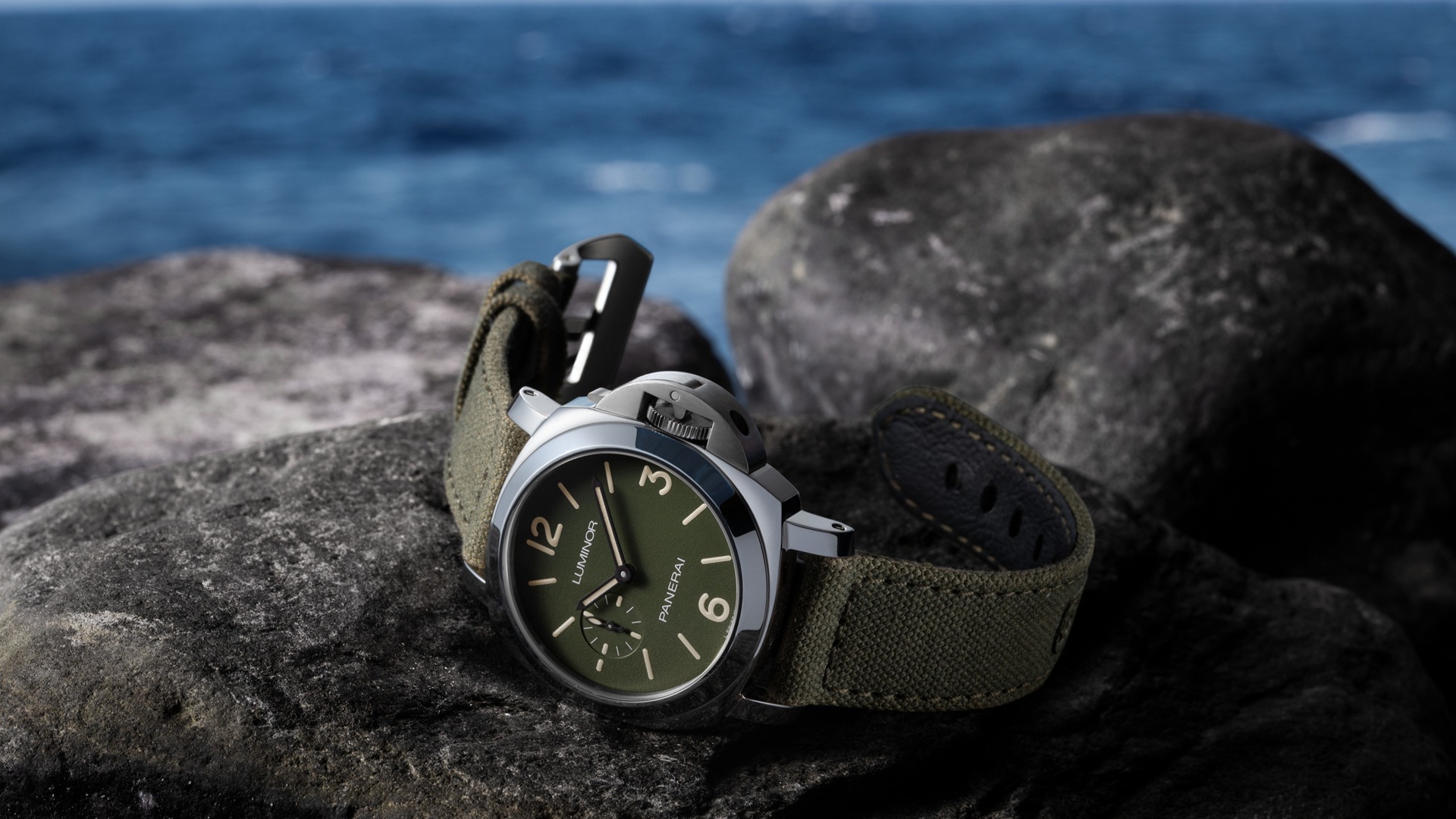 Panerai Luminor 42 mm.