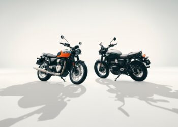 Triumph Bonneville T40, T40 Black Unveiled: 1960s Style Meets Modern 400cc Performance